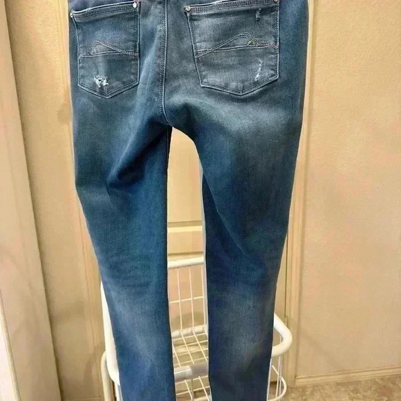 White House Black Market Boot Leg Girlfriend Jeans Size 2, EUC - Picture 3 of 5